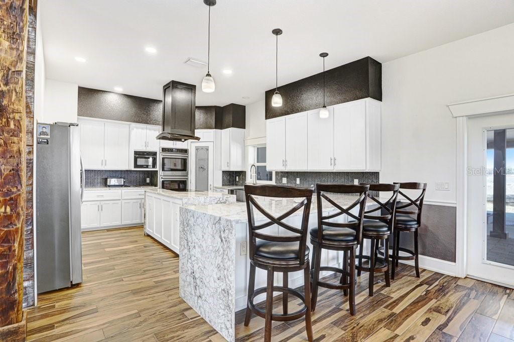 Image 11 of property listing at 14224 LORRAINE COURT, Dade City, FL 33525