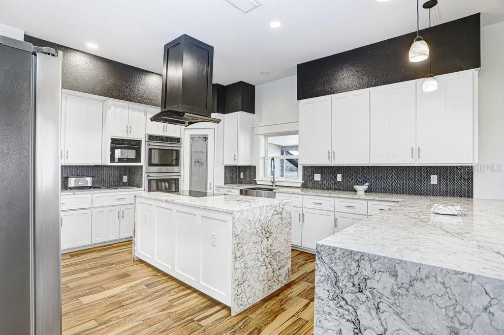 Image 13 of property listing at 14224 LORRAINE COURT, Dade City, FL 33525