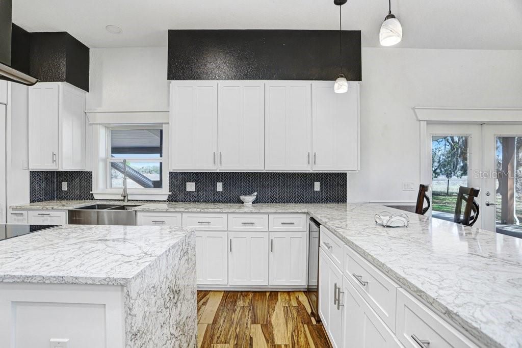 Image 14 of property listing at 14224 LORRAINE COURT, Dade City, FL 33525