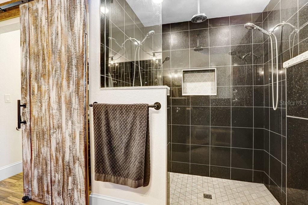 Image 26 of property listing at 14224 LORRAINE COURT, Dade City, FL 33525