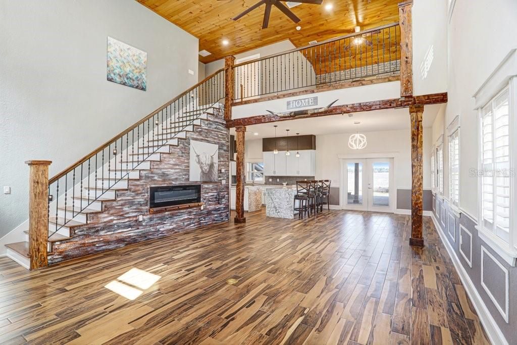 Image 7 of property listing at 14224 LORRAINE COURT, Dade City, FL 33525