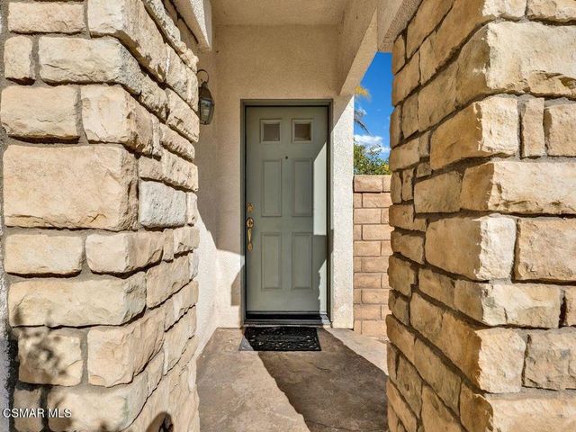 3865 Angeline Street, Newbury Park, CA 91320