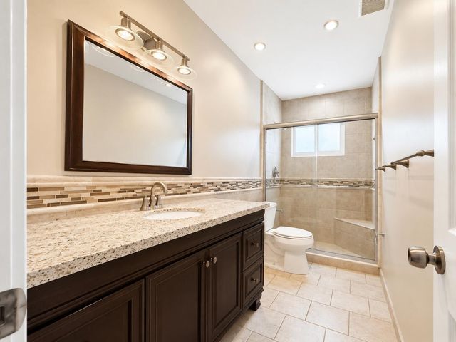 1155 Washington Street, Hollywood, FL 33019