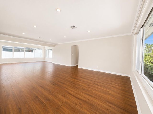 1155 Washington Street, Hollywood, FL 33019