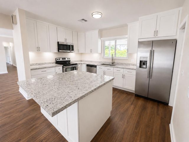 1155 Washington Street, Hollywood, FL 33019