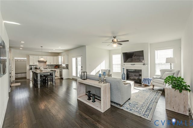 9013 Lavenham Pl, Midlothian, VA 23112