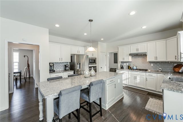 9013 Lavenham Pl, Midlothian, VA 23112