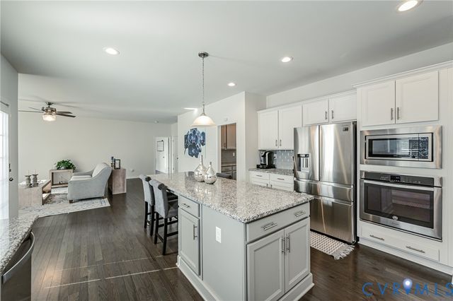 9013 Lavenham Pl, Midlothian, VA 23112