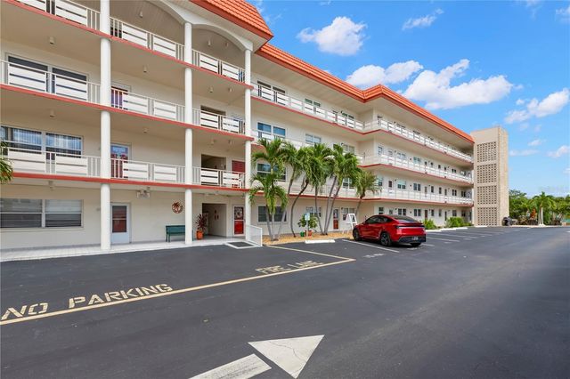 3114 59TH STREET S 302, Gulfport, FL 33707