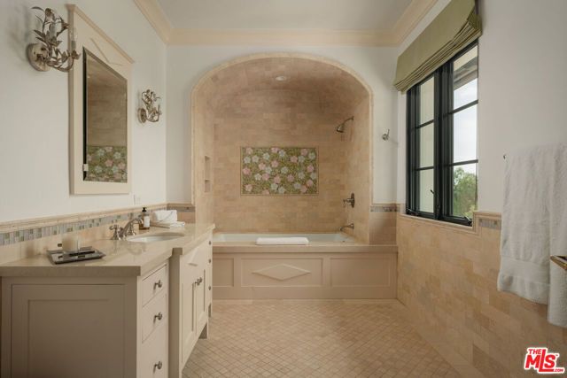 1475 E Mountain Drive, Santa Barbara, CA 93108