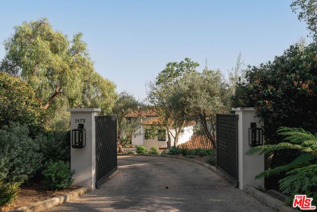 1475 E Mountain Drive, Santa Barbara, CA 93108