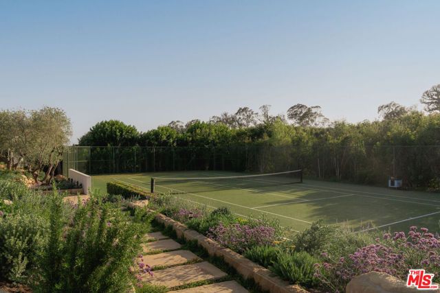 1475 E Mountain Drive, Santa Barbara, CA 93108