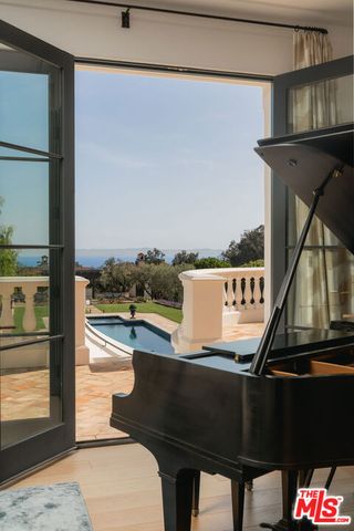 1475 E Mountain Drive, Santa Barbara, CA 93108