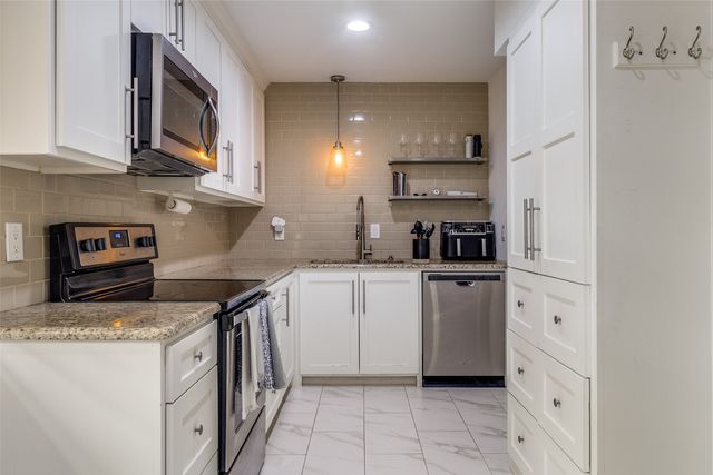 7618 Pebblestone Drive, Dallas, TX 75230