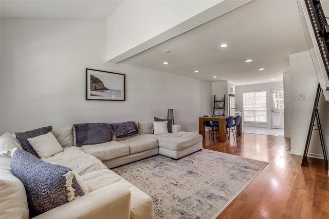 7618 Pebblestone Drive, Dallas, TX 75230