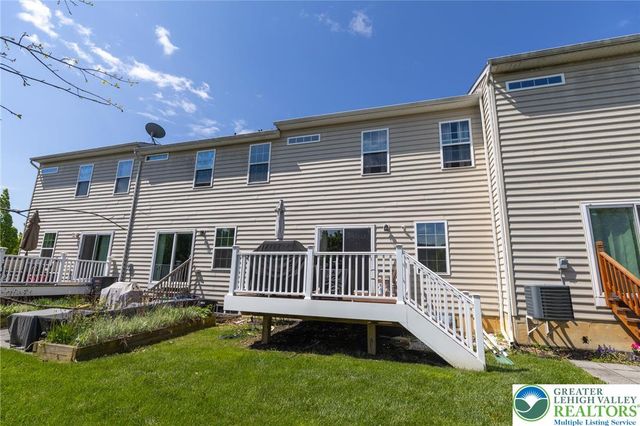 1155 Westminster Drive, Upper Macungie Twp, PA 18031