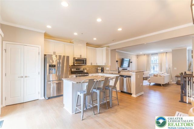 1155 Westminster Drive, Upper Macungie Twp, PA 18031