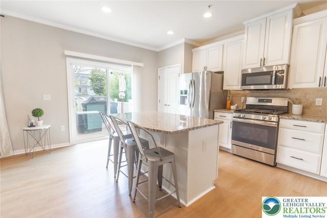 1155 Westminster Drive, Upper Macungie Twp, PA 18031