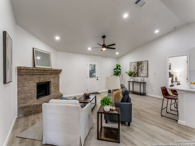 13910 Crested Creek, San Antonio, TX 78217