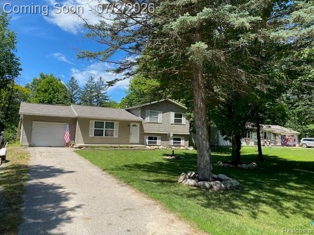 9523 Waite Drive, Tyrone Township, MI 48430