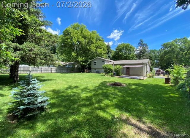9523 Waite Drive, Tyrone Township, MI 48430