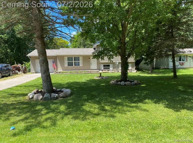 9523 Waite Drive, Tyrone Township, MI 48430