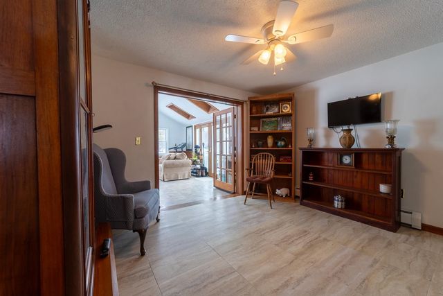 5 Cross Road, Hebron, NH 03241