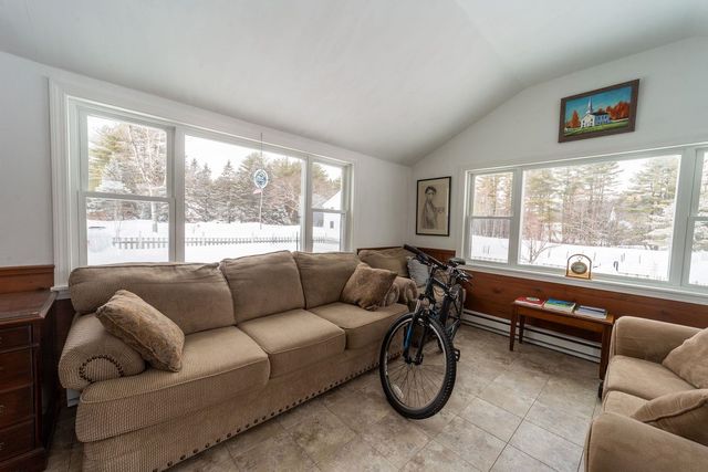 5 Cross Road, Hebron, NH 03241