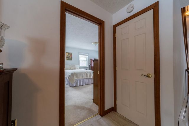 5 Cross Road, Hebron, NH 03241