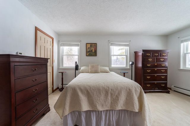 5 Cross Road, Hebron, NH 03241