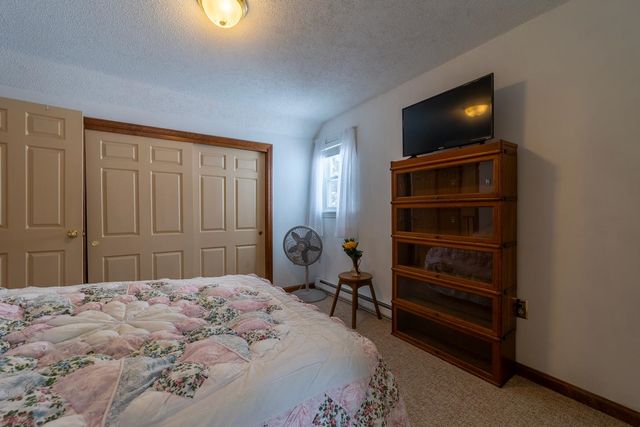 5 Cross Road, Hebron, NH 03241