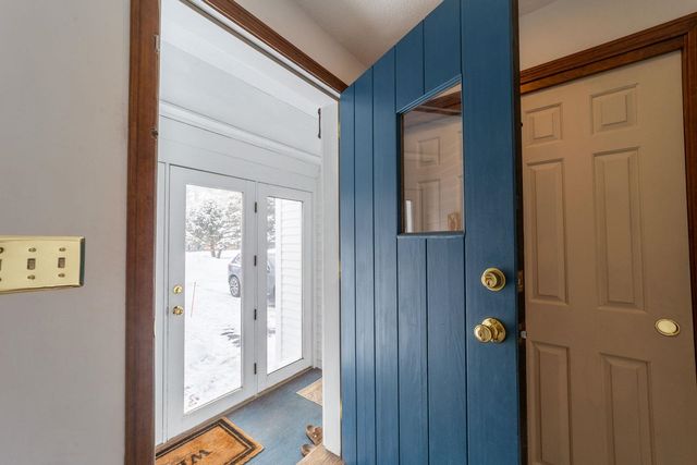 5 Cross Road, Hebron, NH 03241