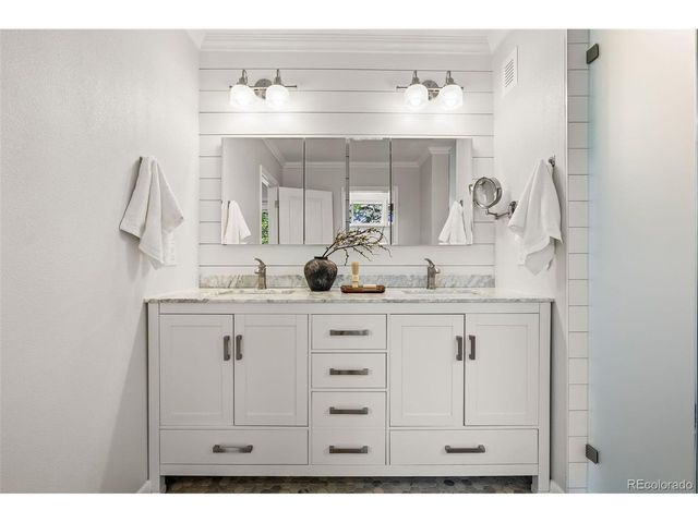 3941 S Dahlia St, Cherry Hills Village, CO 80113
