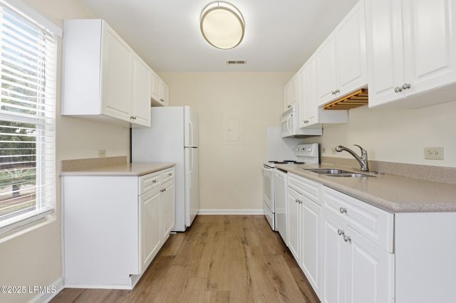 28 Old South Ct Apt A, Bluffton, SC 29910