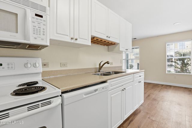 28 Old South Ct Apt A, Bluffton, SC 29910