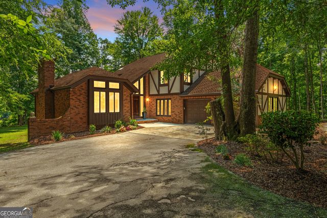 7598 Lakewood Drive, Macon, GA 31220