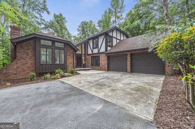 7598 Lakewood Drive, Macon, GA 31220