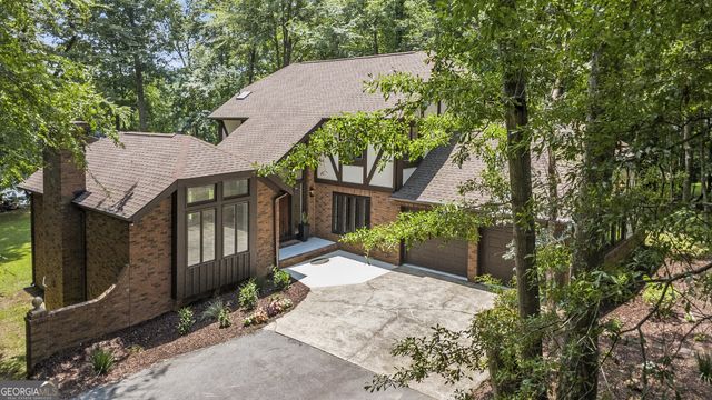 7598 Lakewood Drive, Macon, GA 31220