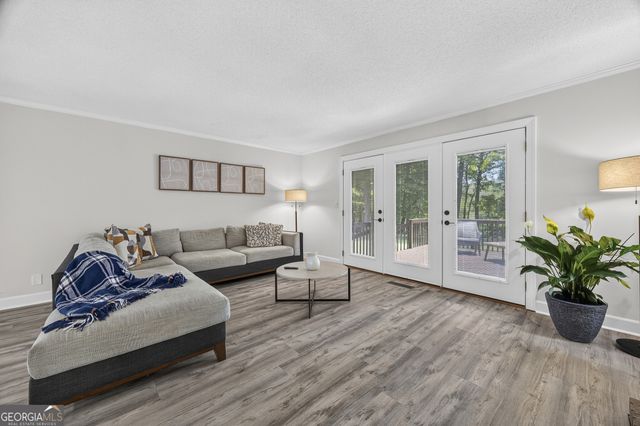 7598 Lakewood Drive, Macon, GA 31220