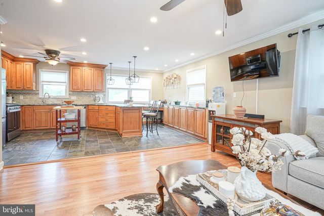 1024 OXMEAD, Eastampton, NJ 08060