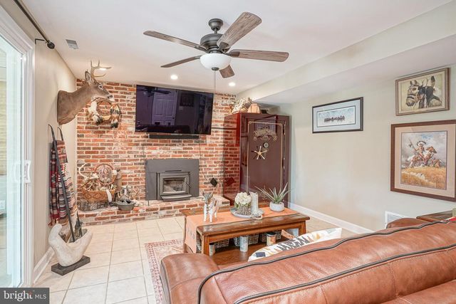 1024 OXMEAD, Eastampton, NJ 08060