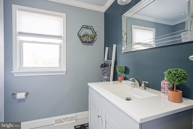 1024 OXMEAD, Eastampton, NJ 08060