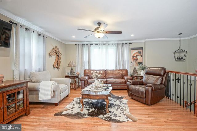 1024 OXMEAD, Eastampton, NJ 08060