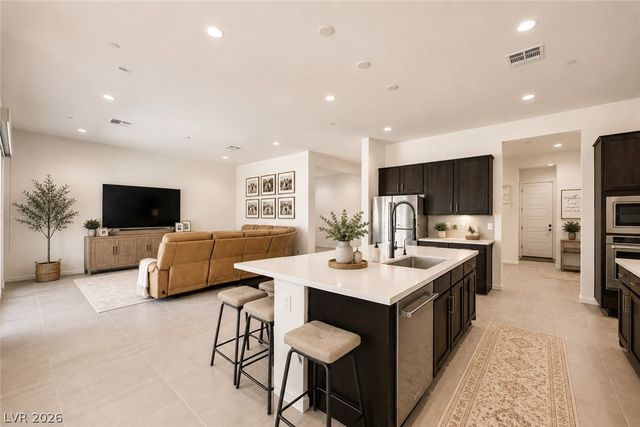 10220 MEANDERING DELL Avenue, Las Vegas, NV 89166