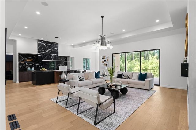 3293 Lenox Place NE, Atlanta, GA 30324