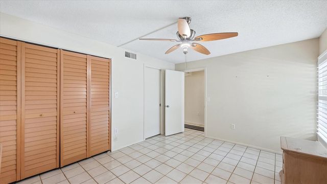 3025 QUAIL HOLLOW 17, Sarasota, FL 34235