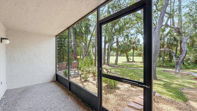 3025 QUAIL HOLLOW 17, Sarasota, FL 34235