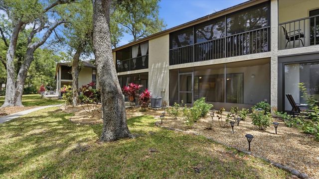 3025 QUAIL HOLLOW 17, Sarasota, FL 34235