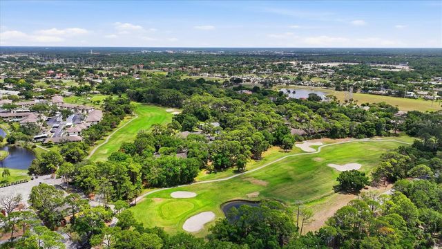 3025 QUAIL HOLLOW 17, Sarasota, FL 34235