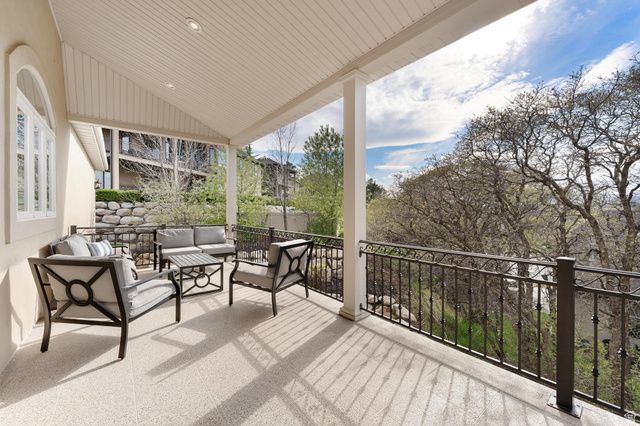 10493 N IVERSON LN, Highland, UT 84003